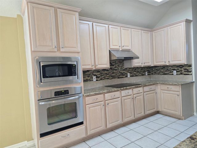 9406 Sunlake Drive, Pearland, TX 77584