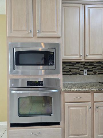 9406 Sunlake Drive, Pearland, TX 77584