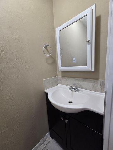 9406 Sunlake Drive, Pearland, TX 77584