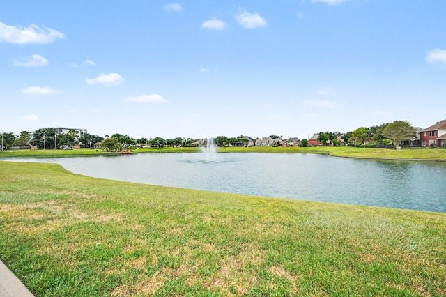 9406 Sunlake Drive, Pearland, TX 77584
