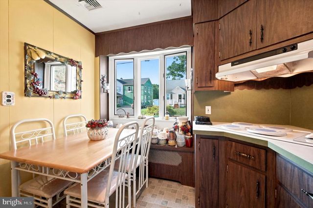 210 WALNUT RD, Wallingford, PA 19086