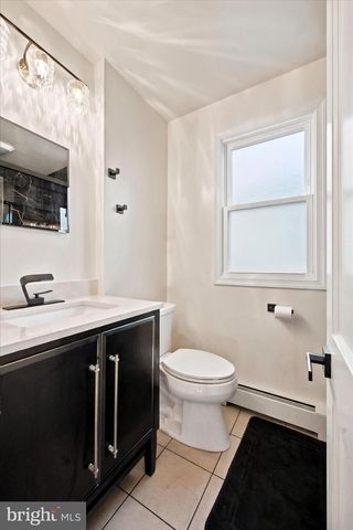 210 WALNUT RD, Wallingford, PA 19086