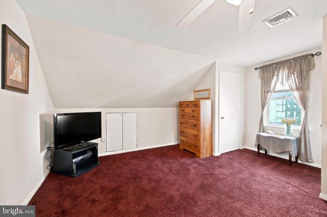 210 WALNUT RD, Wallingford, PA 19086