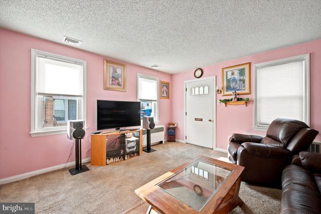 210 WALNUT RD, Wallingford, PA 19086