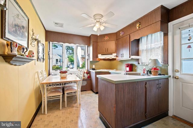 210 WALNUT RD, Wallingford, PA 19086