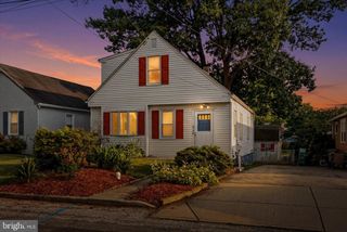 210 WALNUT RD, Wallingford, PA 19086