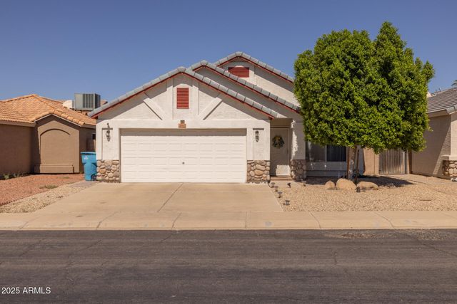 3020 W COVEY Lane, Phoenix, AZ 85027