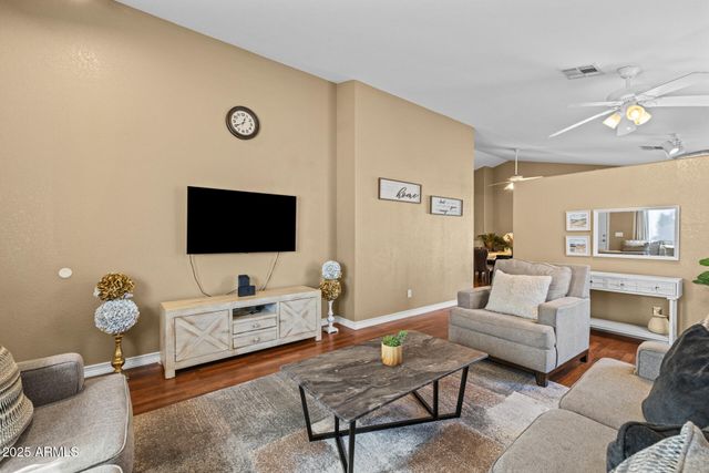 3020 W COVEY Lane, Phoenix, AZ 85027