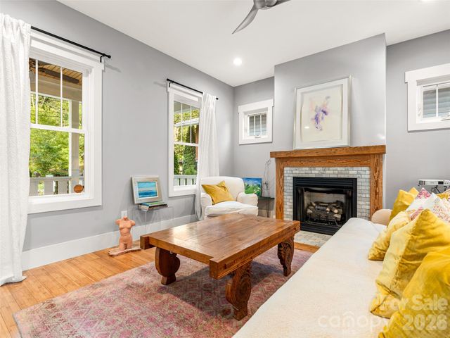 60 Mardell Circle, Asheville, NC 28806