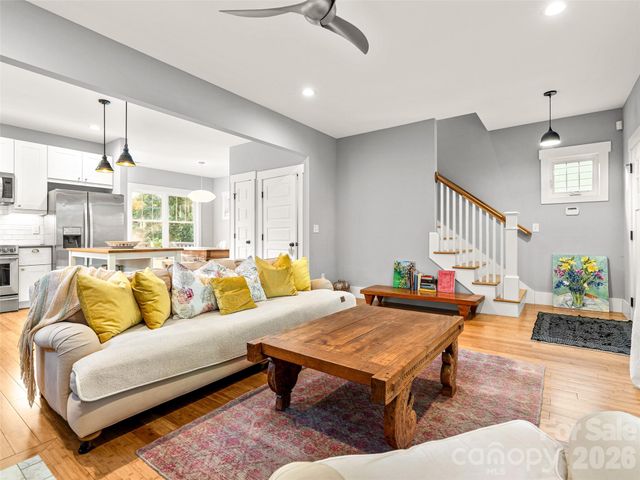 60 Mardell Circle, Asheville, NC 28806