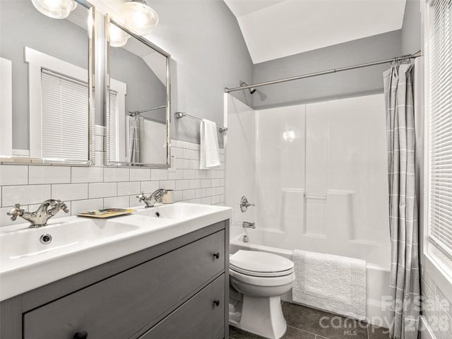 60 Mardell Circle, Asheville, NC 28806