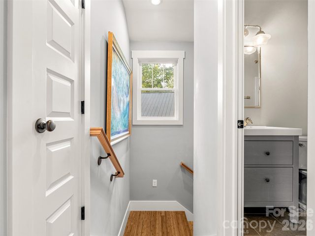 60 Mardell Circle, Asheville, NC 28806