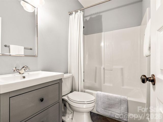 60 Mardell Circle, Asheville, NC 28806