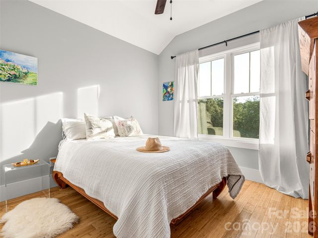 60 Mardell Circle, Asheville, NC 28806