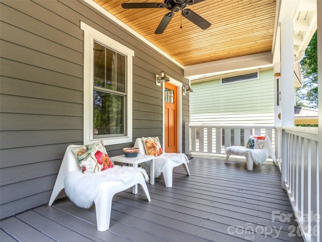 60 Mardell Circle, Asheville, NC 28806