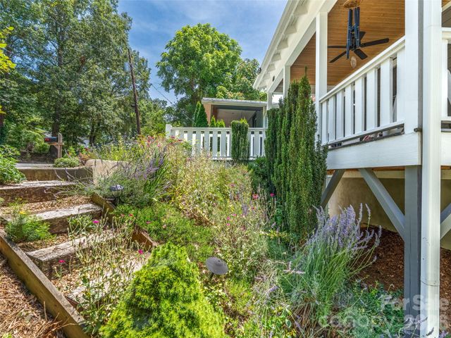 60 Mardell Circle, Asheville, NC 28806