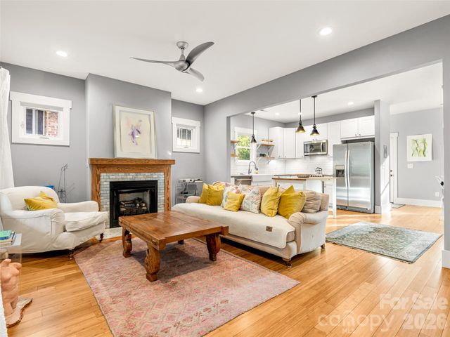 60 Mardell Circle, Asheville, NC 28806