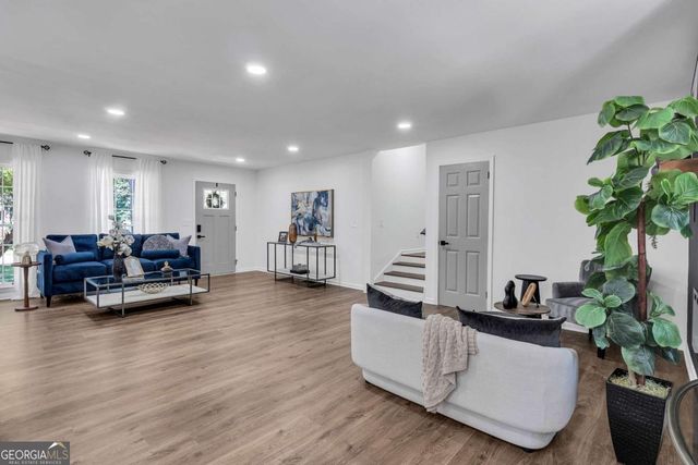 723 Monticello Way SE, Marietta, GA 30067