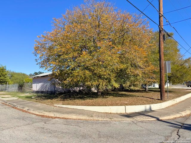 3311 Roselawn Rd, San Antonio, TX 78226