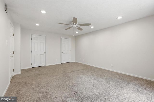 100 KENWOOD DR, Sicklerville, NJ 08081