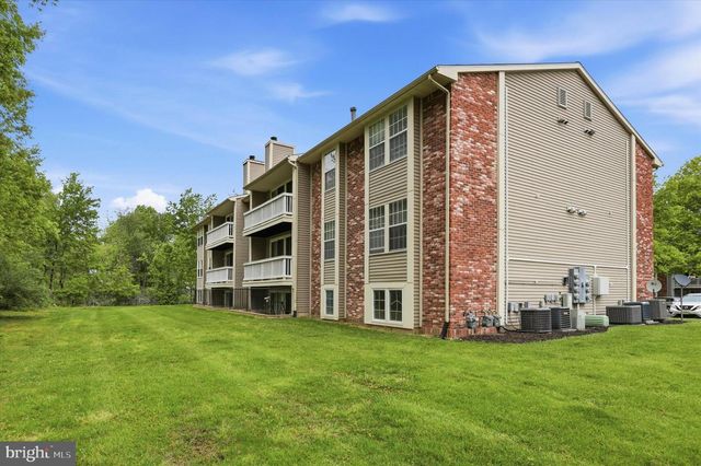 100 KENWOOD DR, Sicklerville, NJ 08081