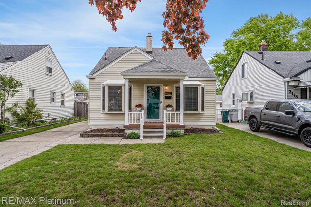 2194 Tyler Avenue, Berkley, MI 48072