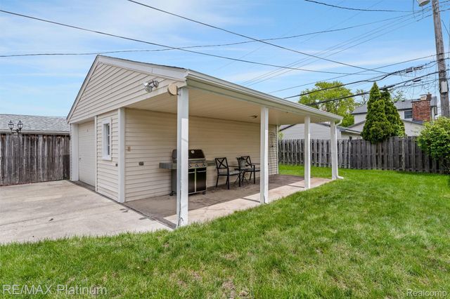 2194 Tyler Avenue, Berkley, MI 48072