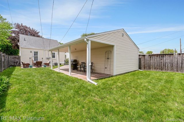 2194 Tyler Avenue, Berkley, MI 48072