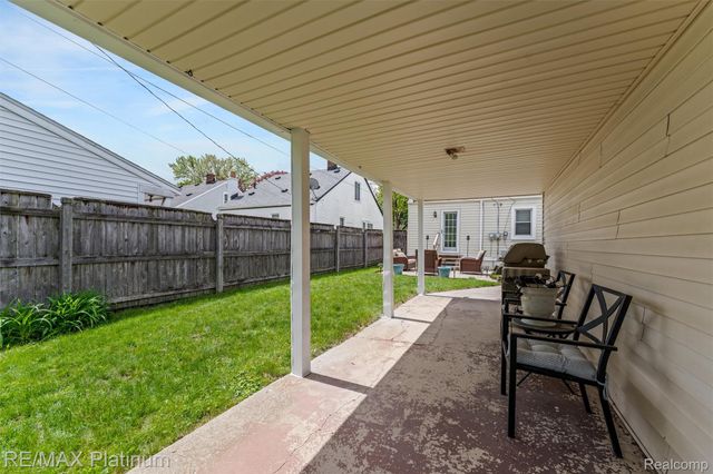 2194 Tyler Avenue, Berkley, MI 48072