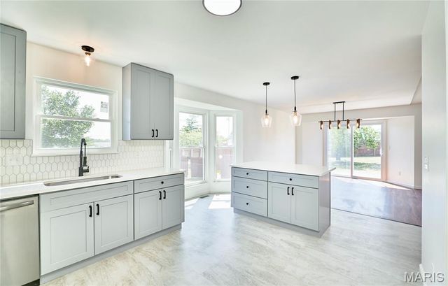 15 Pinehurst Ridge Court, O'fallon, MO 63366