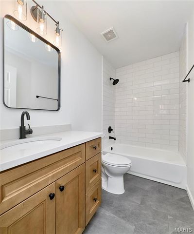 15 Pinehurst Ridge Court, O'fallon, MO 63366