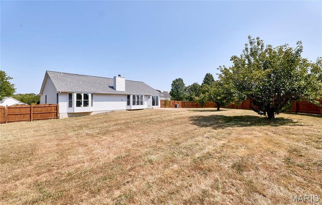 15 Pinehurst Ridge Court, O'fallon, MO 63366