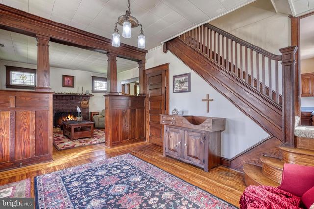 19 S CONSTITUTION AVE, New Freedom, PA 17349