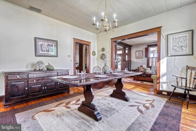 19 S CONSTITUTION AVE, New Freedom, PA 17349