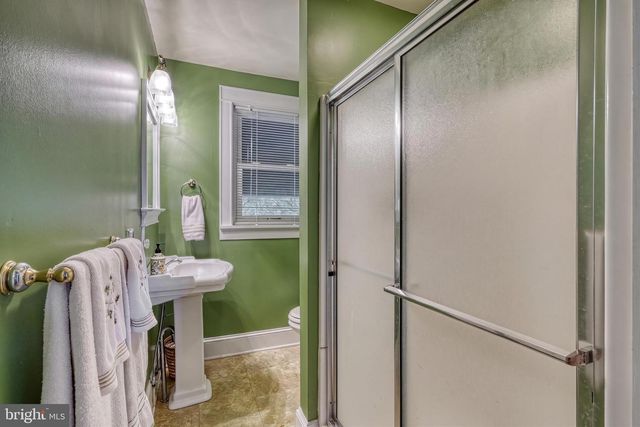 19 S CONSTITUTION AVE, New Freedom, PA 17349