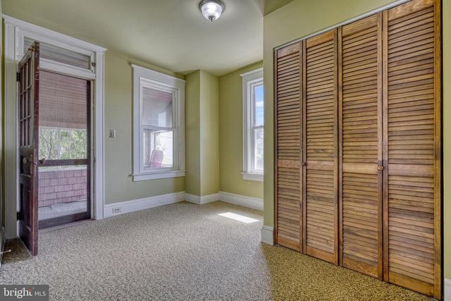 19 S CONSTITUTION AVE, New Freedom, PA 17349