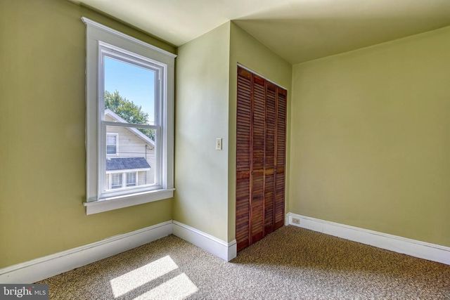 19 S CONSTITUTION AVE, New Freedom, PA 17349