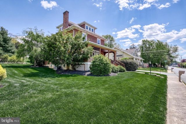 19 S CONSTITUTION AVE, New Freedom, PA 17349