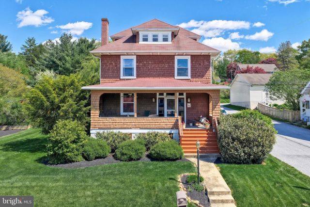 19 S CONSTITUTION AVE, New Freedom, PA 17349