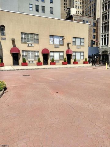 111 Mulberry St 6J, Newark City, NJ 07102