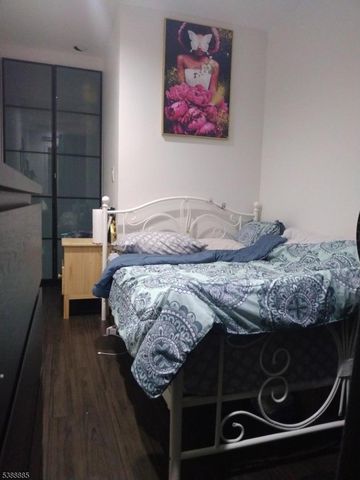 111 Mulberry St 6J, Newark City, NJ 07102