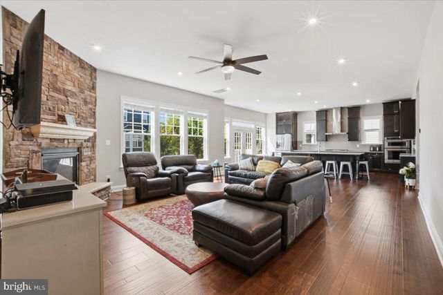 40777 FOXTAIL FIELDS DR, Aldie, VA 20105