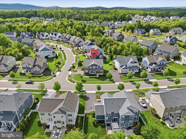 40777 FOXTAIL FIELDS DR, Aldie, VA 20105
