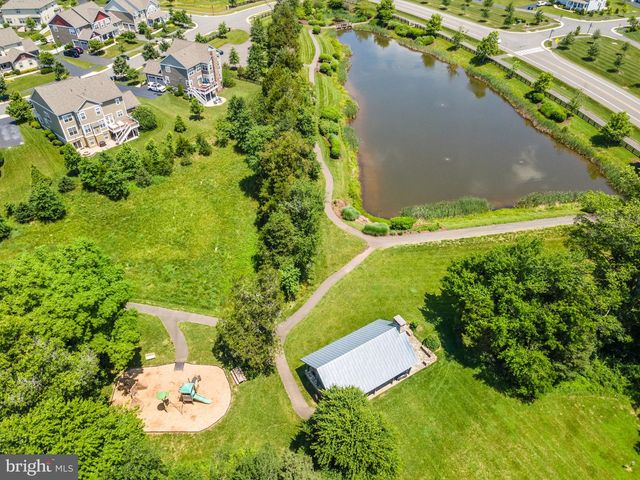 40777 FOXTAIL FIELDS DR, Aldie, VA 20105