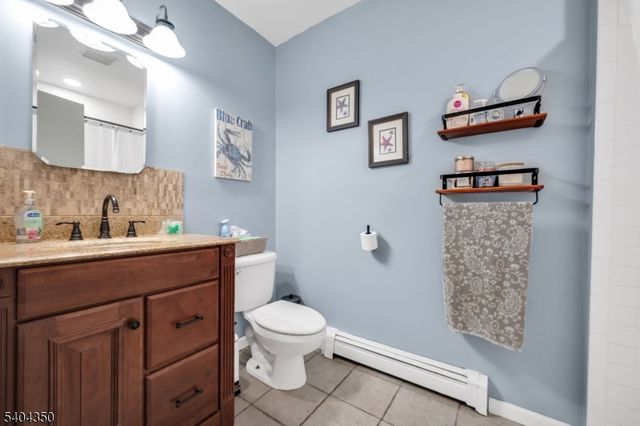 20 Park Ave, Lopatcong Twp., NJ 08865