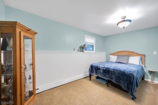 20 Park Ave, Lopatcong Twp., NJ 08865