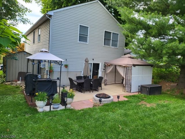 20 Park Ave, Lopatcong Twp., NJ 08865