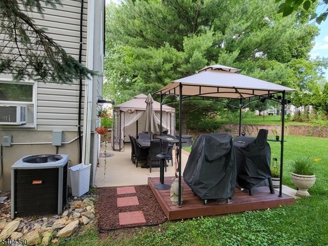 20 Park Ave, Lopatcong Twp., NJ 08865