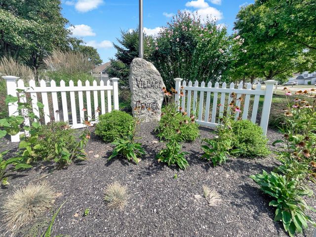 5200 Mantua Drive, 63C, Canal Winchester, OH 43110