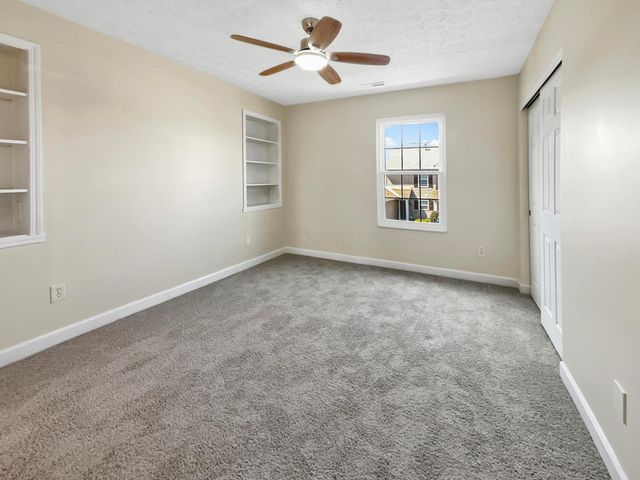 5200 Mantua Drive, 63C, Canal Winchester, OH 43110